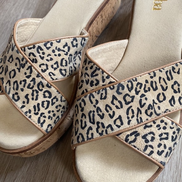 Reba Payden Cheetah Leather Flatforms - Picture 4 of 15